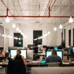 Ajustes no trabalho: como a inclusão reduz conflitos e custos corporativos